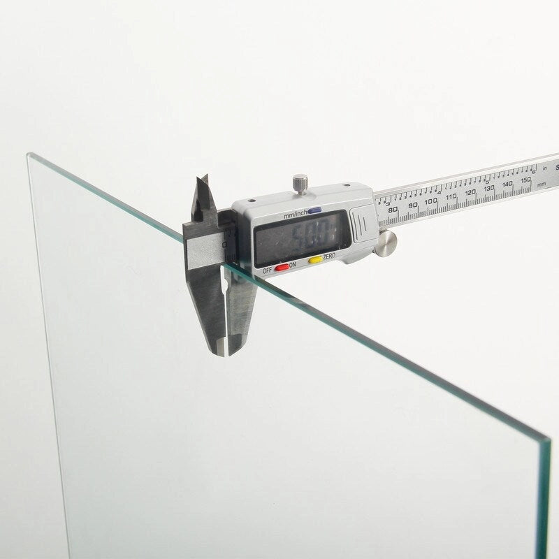 Glasvitrine mit 5 Einlegeböden und Doppeltür